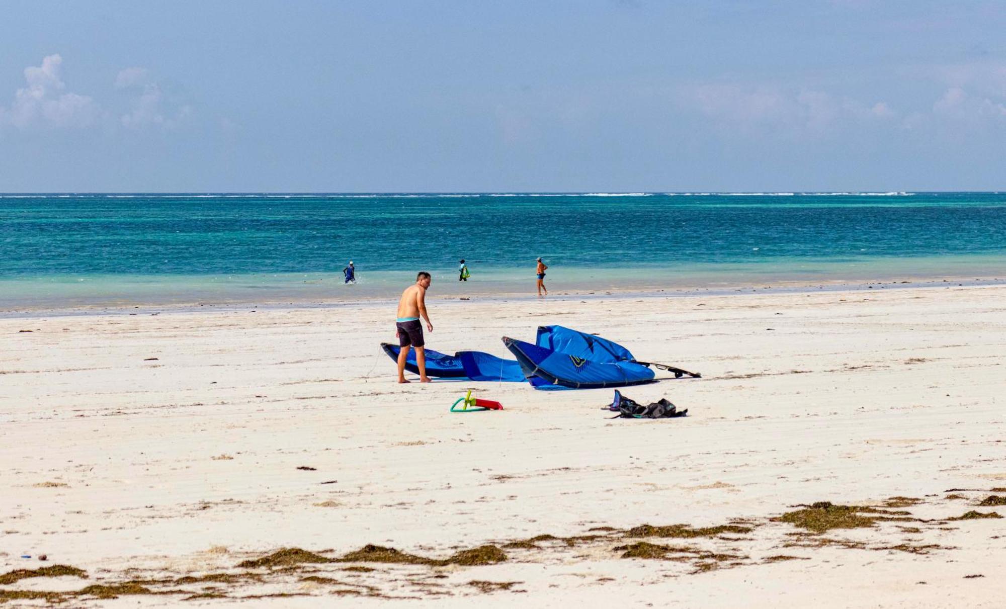 Soul Breeze Beach Resort ディアニ・ビーチ エクステリア 写真
